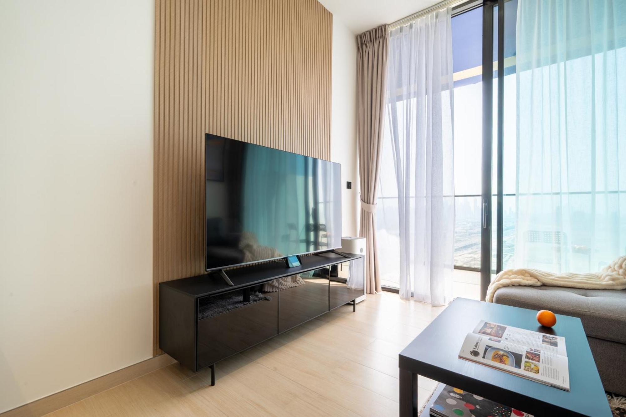 Apartment Cozy New Brand 1br At Jvc Binghatti Corner